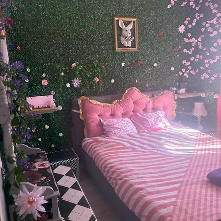 Ello Alice Secret Garden In Accommodatie bij particulieren Pau