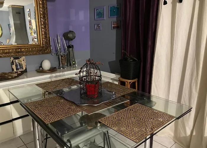 Ello Happiness Place To Be In Pau